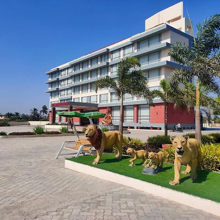 Vits The Somnath Gateway Hotel ภายนอก รูปภาพ
