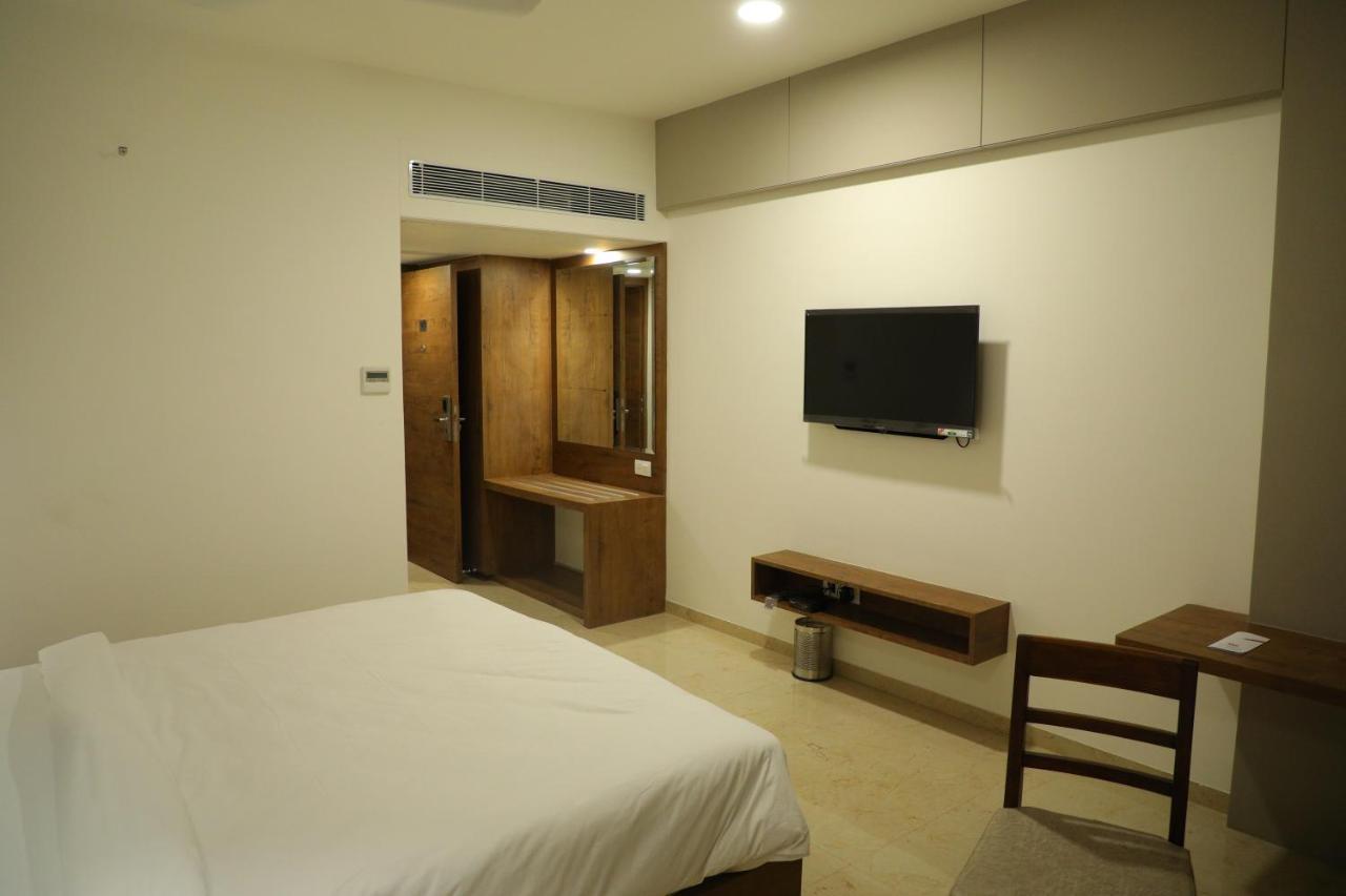 Vits The Somnath Gateway Hotel ภายนอก รูปภาพ