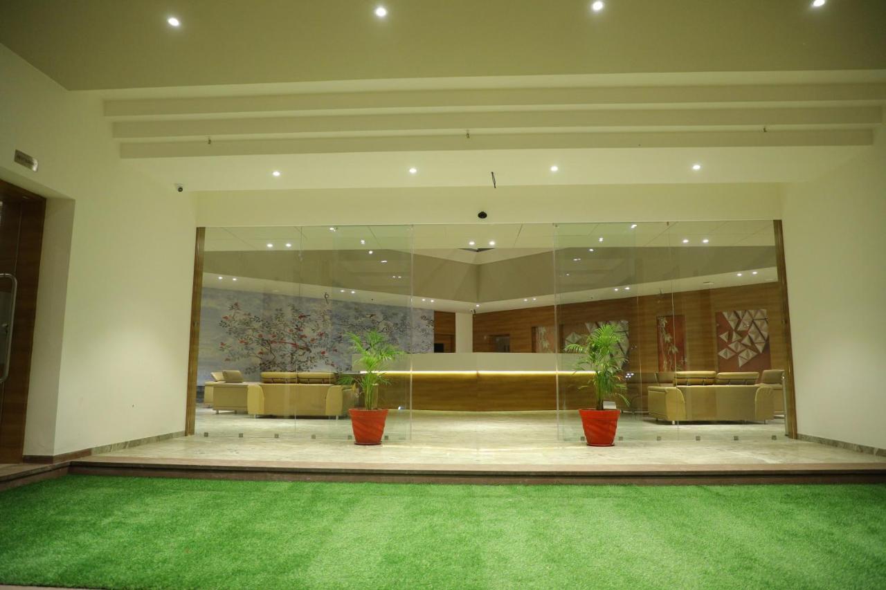 Vits The Somnath Gateway Hotel ภายนอก รูปภาพ