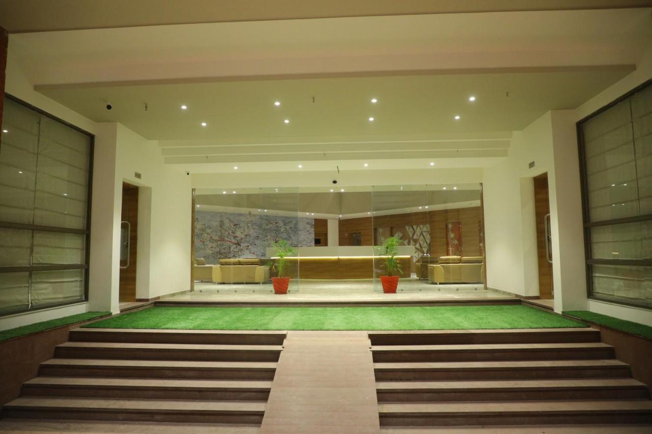 Vits The Somnath Gateway Hotel ภายนอก รูปภาพ