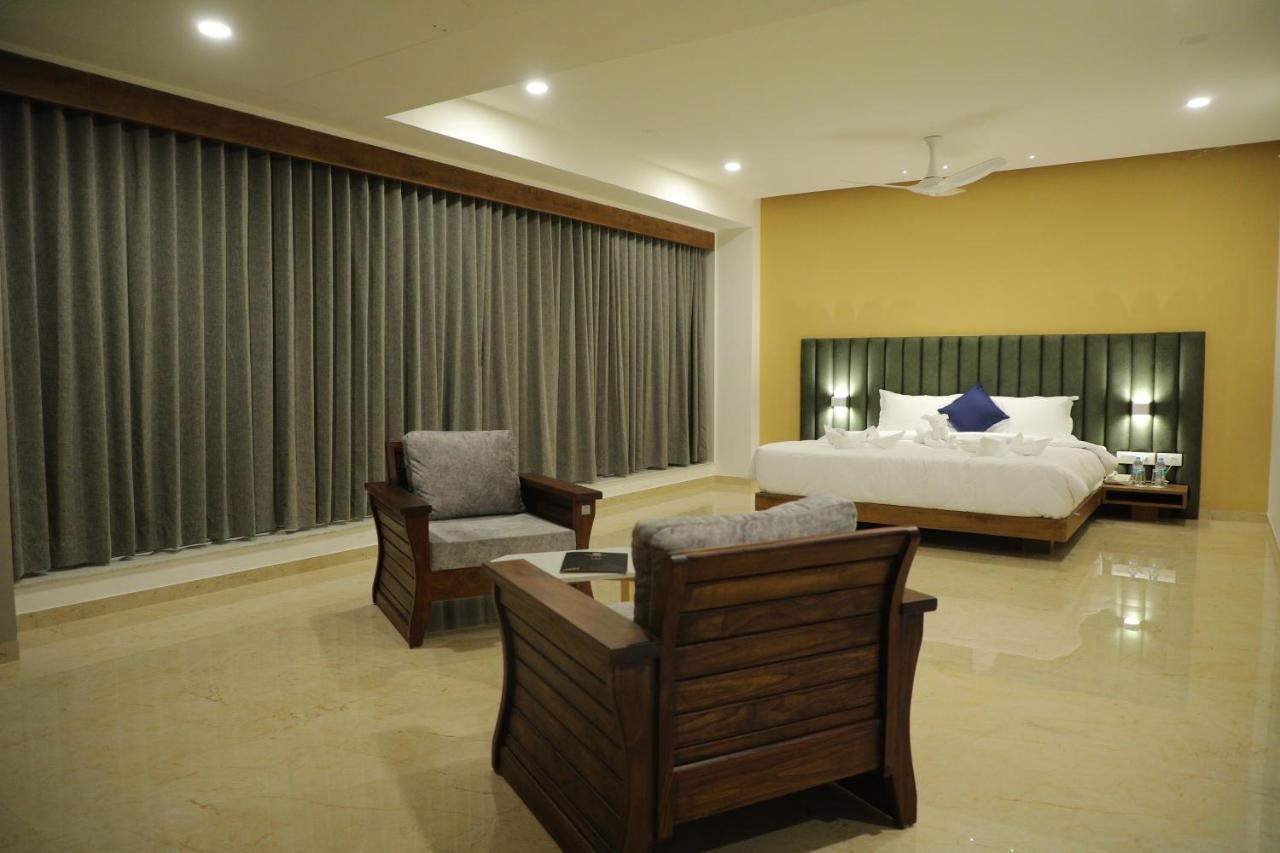 Vits The Somnath Gateway Hotel ภายนอก รูปภาพ