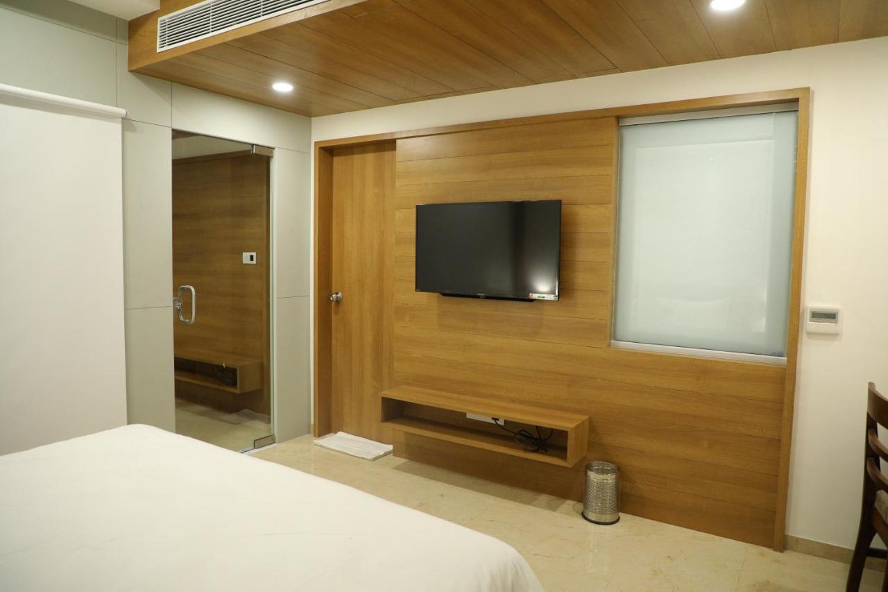 Vits The Somnath Gateway Hotel ภายนอก รูปภาพ