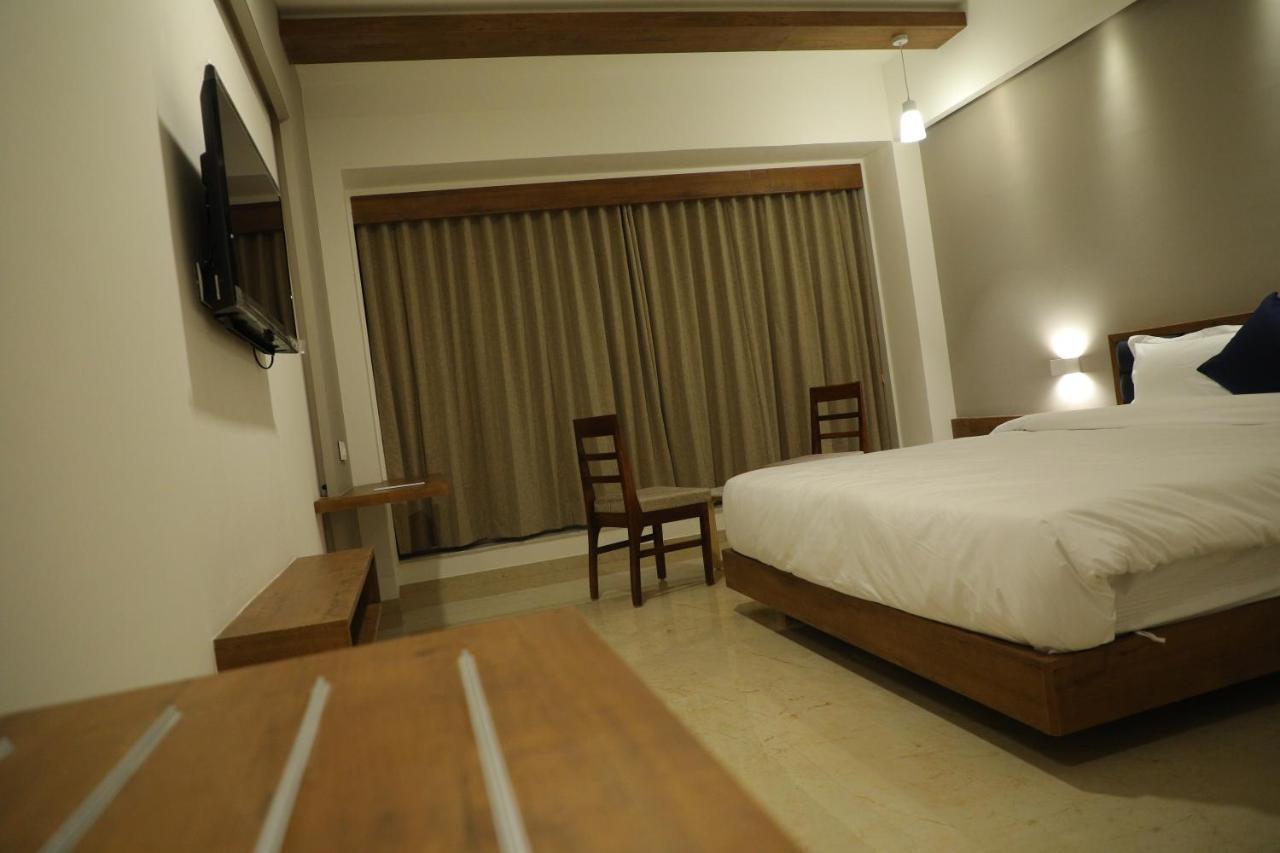 Vits The Somnath Gateway Hotel ภายนอก รูปภาพ