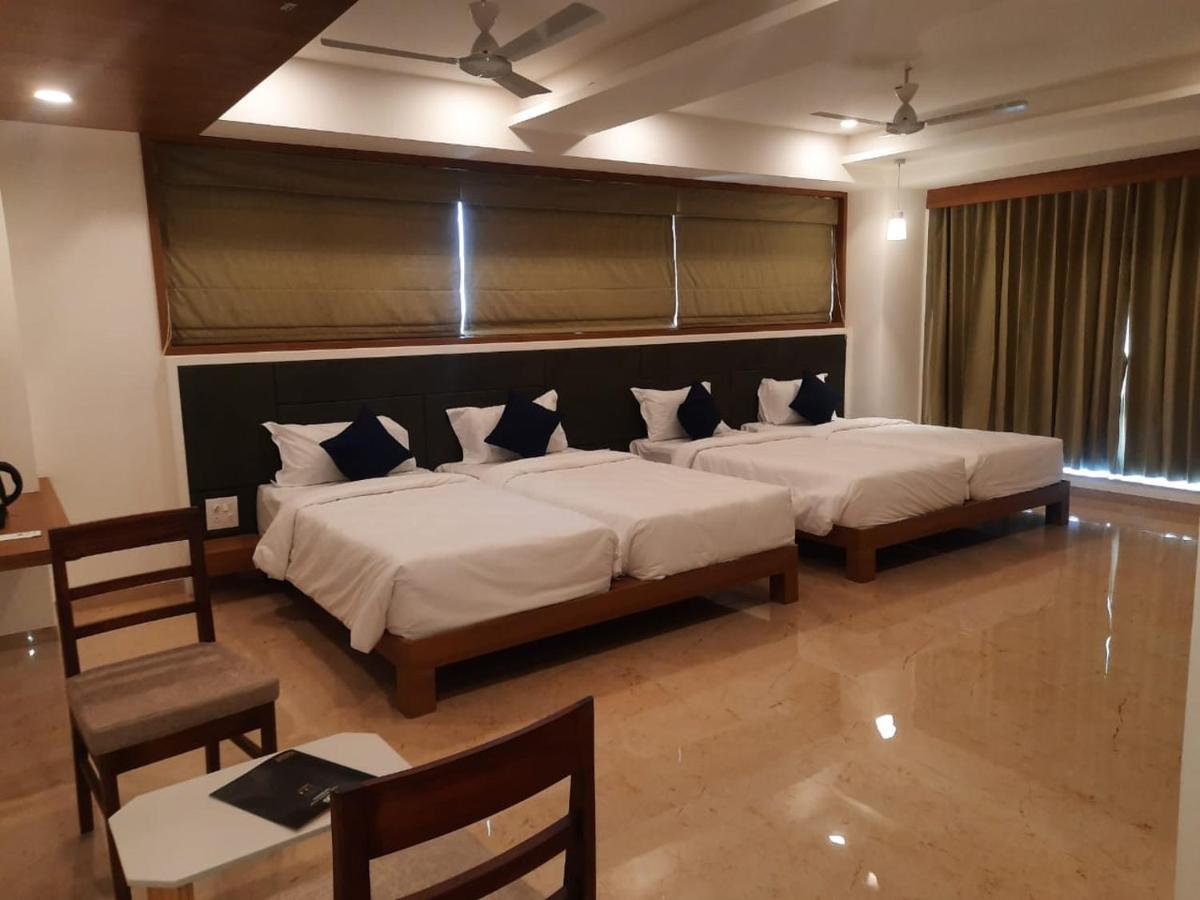 Vits The Somnath Gateway Hotel ภายนอก รูปภาพ