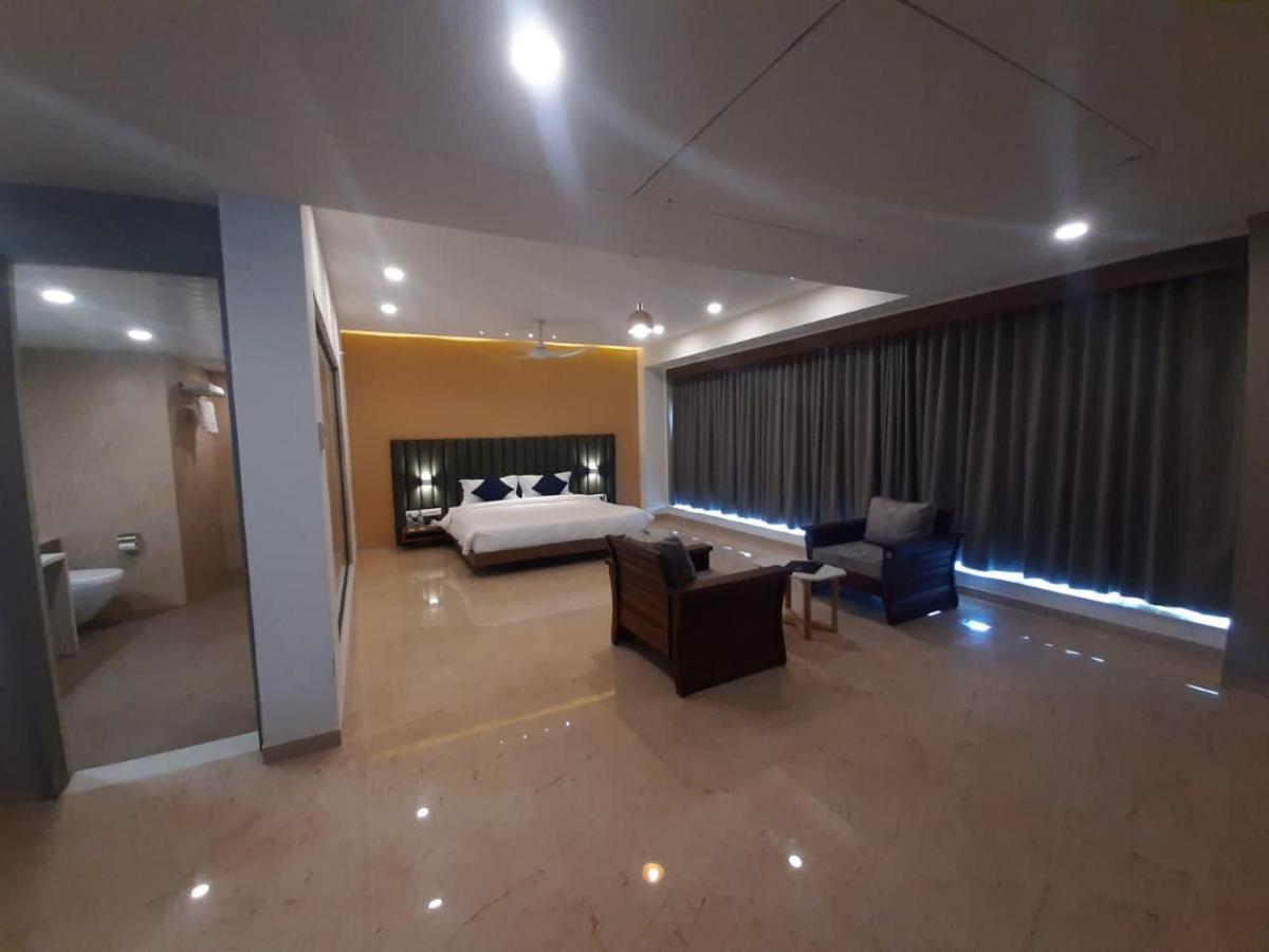 Vits The Somnath Gateway Hotel ภายนอก รูปภาพ