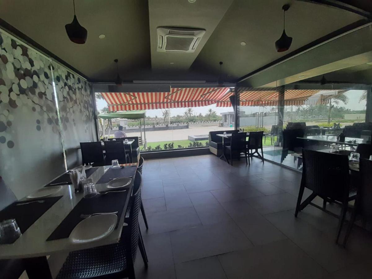 Vits The Somnath Gateway Hotel ภายนอก รูปภาพ