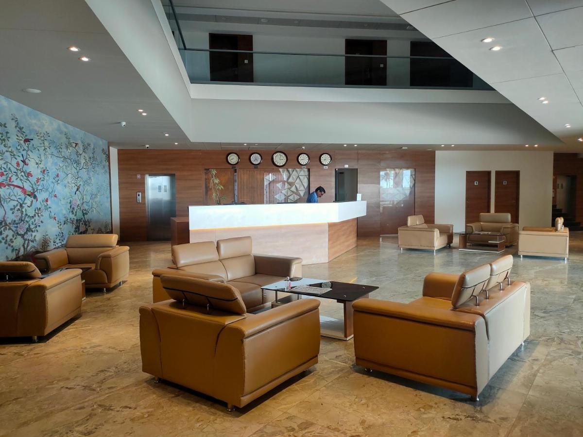 Vits The Somnath Gateway Hotel ภายนอก รูปภาพ