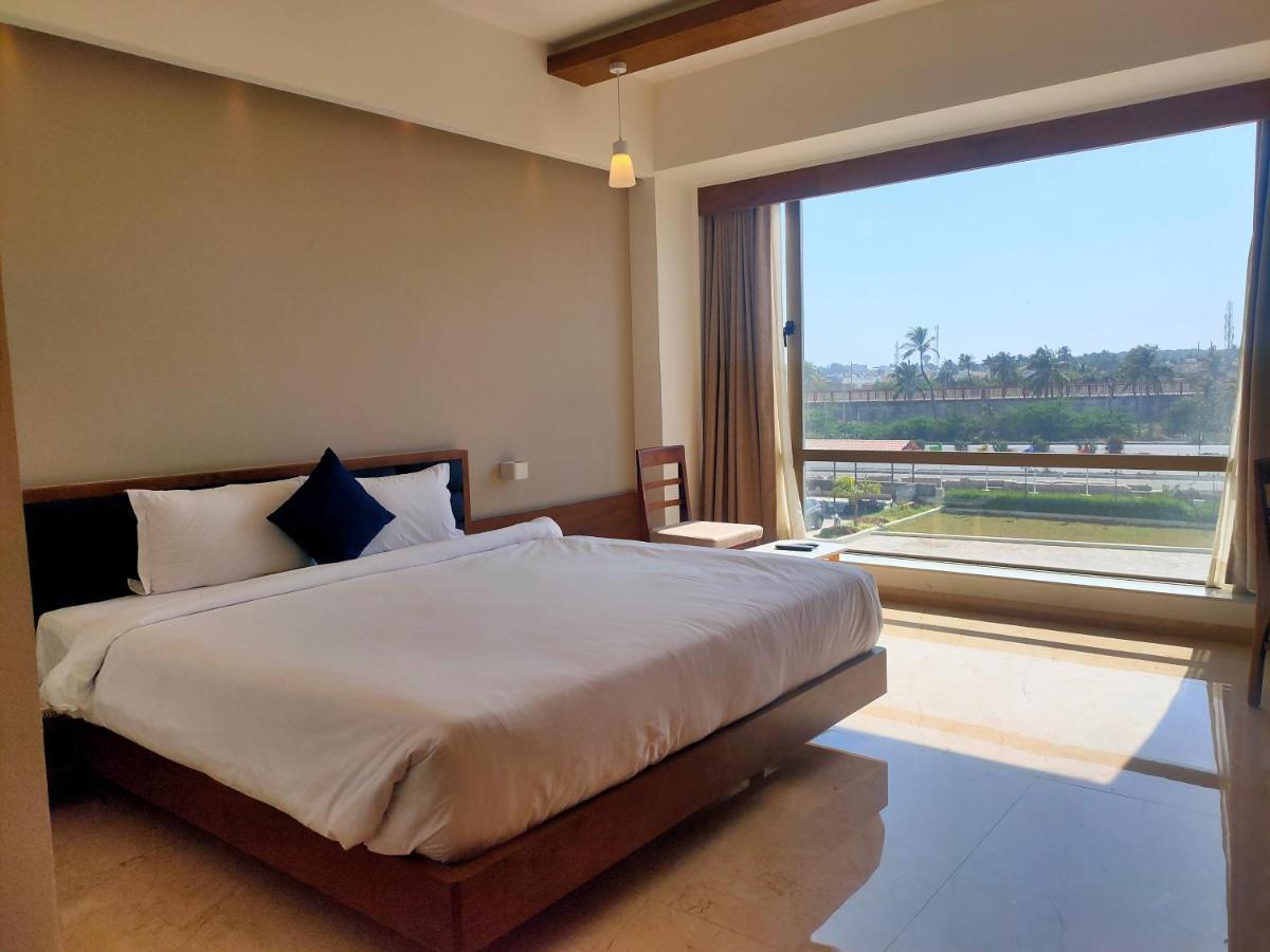 Vits The Somnath Gateway Hotel ภายนอก รูปภาพ