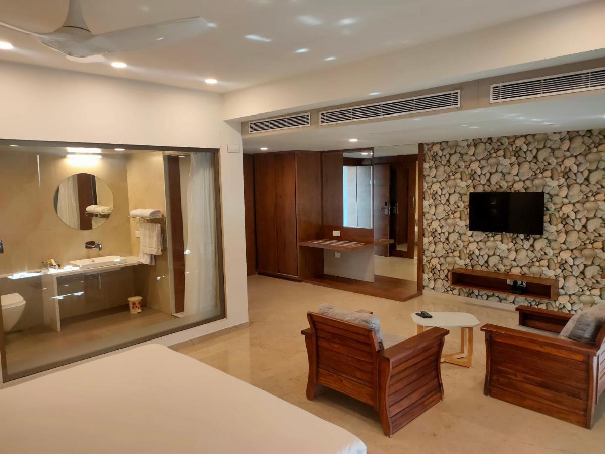 Vits The Somnath Gateway Hotel ภายนอก รูปภาพ