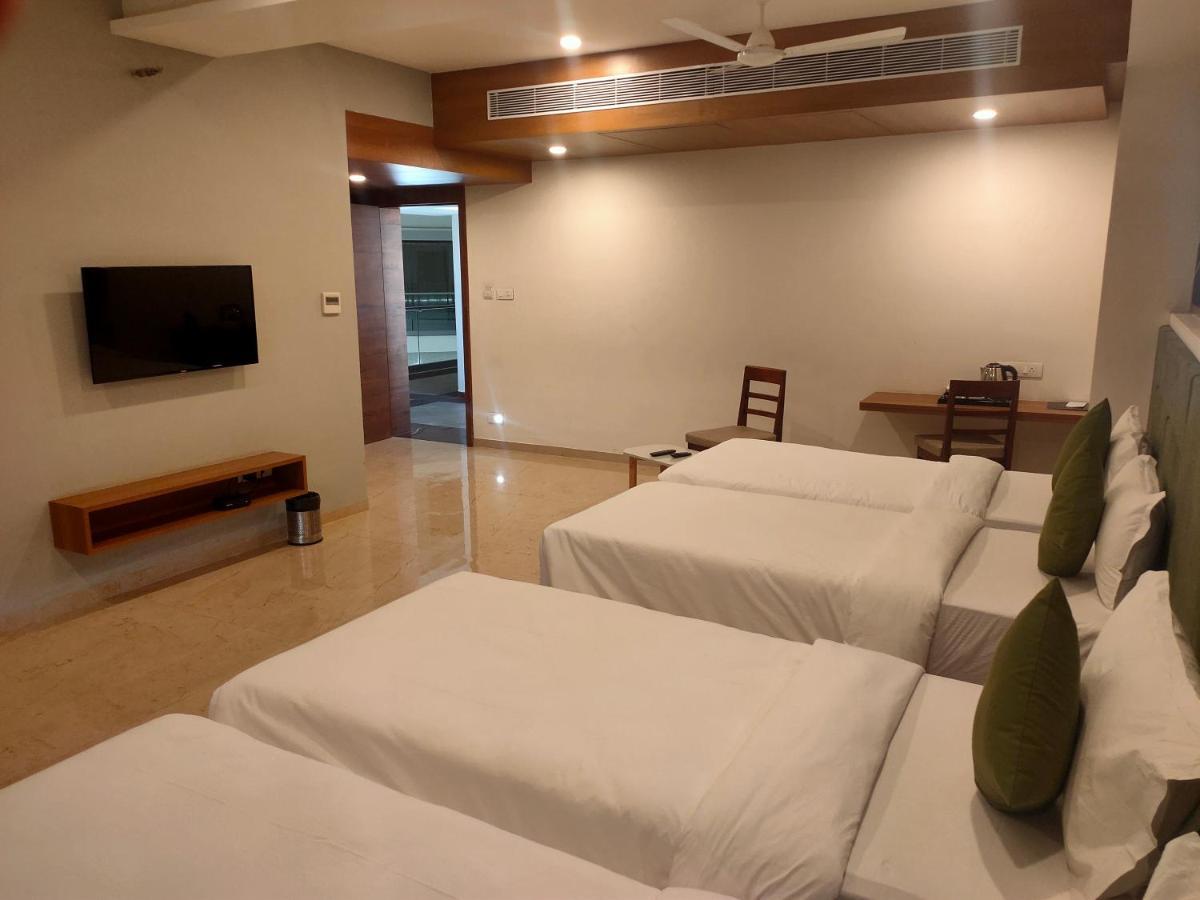 Vits The Somnath Gateway Hotel ภายนอก รูปภาพ