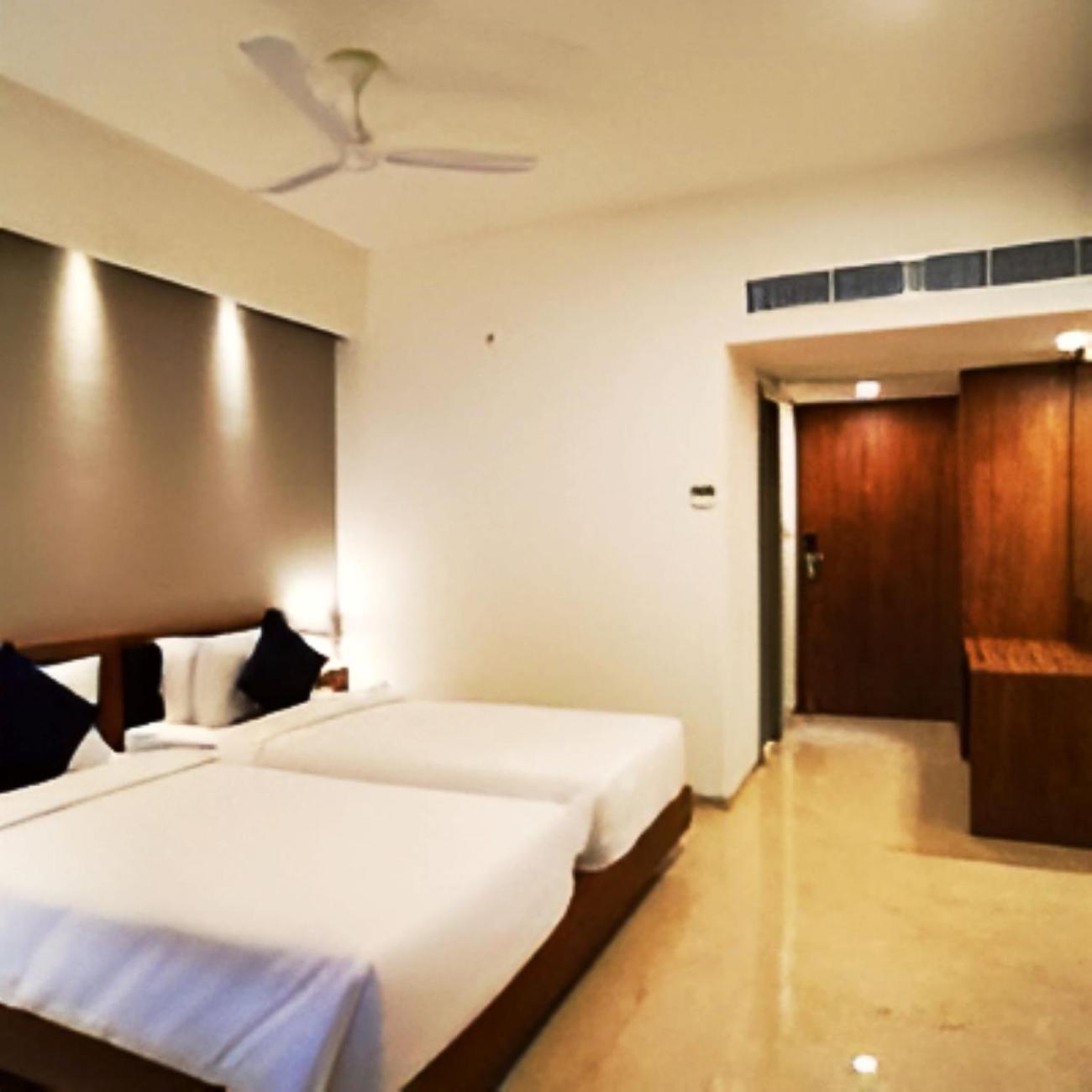 Vits The Somnath Gateway Hotel ภายนอก รูปภาพ